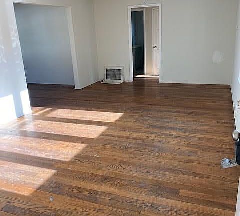 3rd image of 1039 Laurel St #3