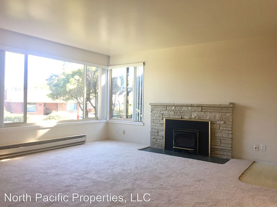 1st image of 4239 27th Ave W APT 07
