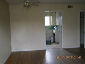 2nd image of 203 Lakeshore Dr