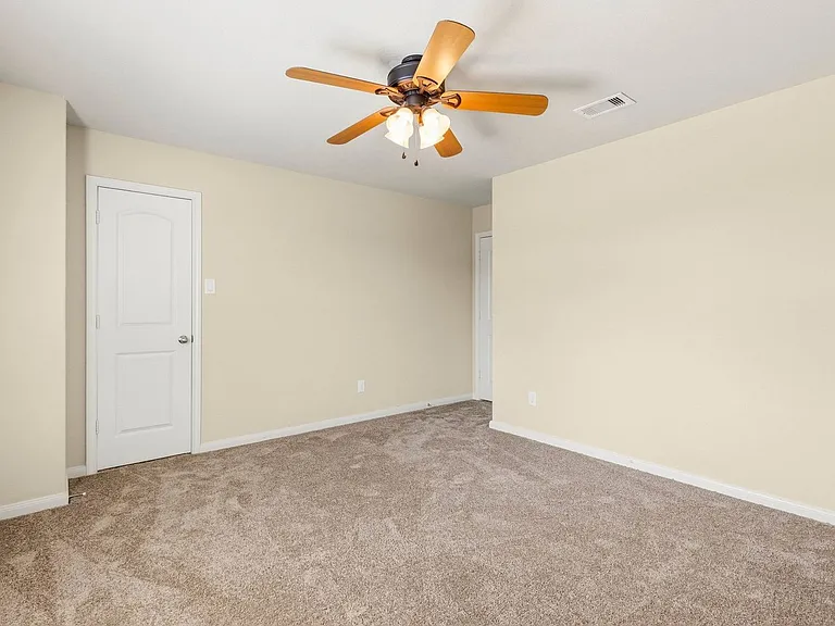6131 Carpenters Cove Ln — Photo 29