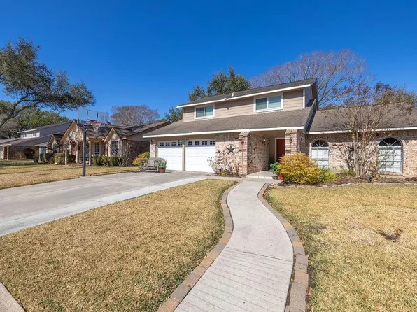 11918 Dorrance Ln, Meadows Place, TX 77477