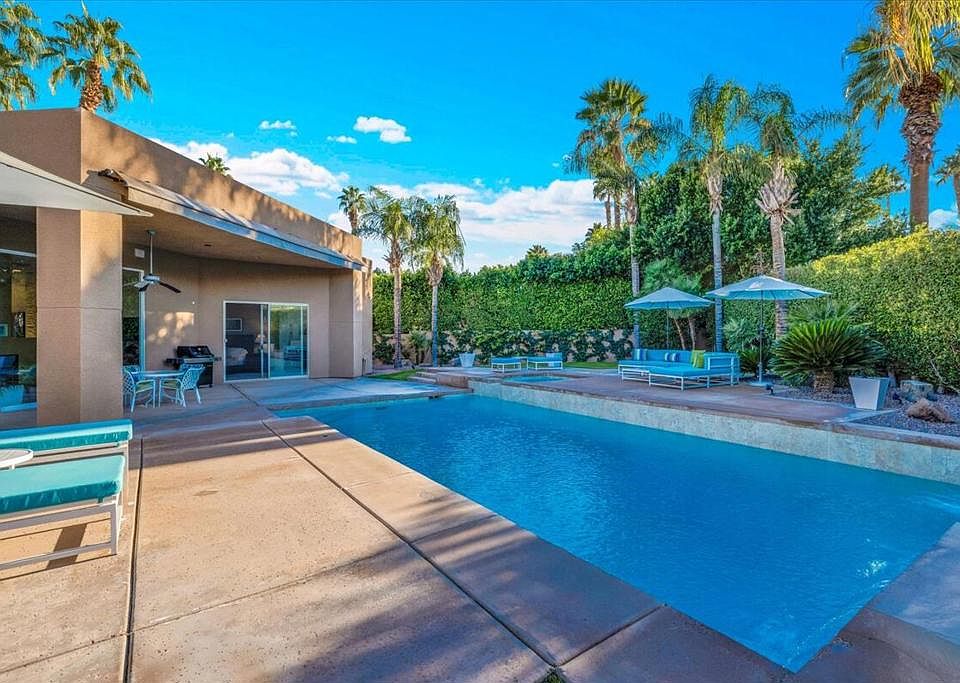 1st image of 2 Silver Cir