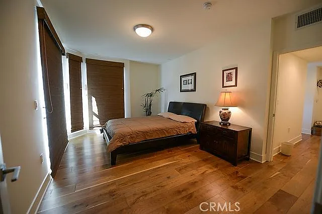 7133 Hawthorn Ave #202 — Photo 9