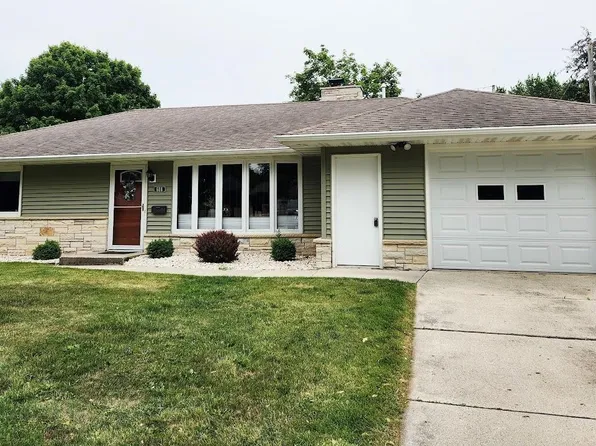 688 W Division St, Fond Du Lac, WI 54935