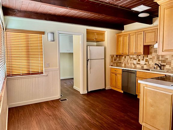 5th image of 326 Farragut Ave