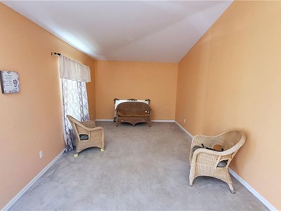 3rd image of 517 Magnolia Ave