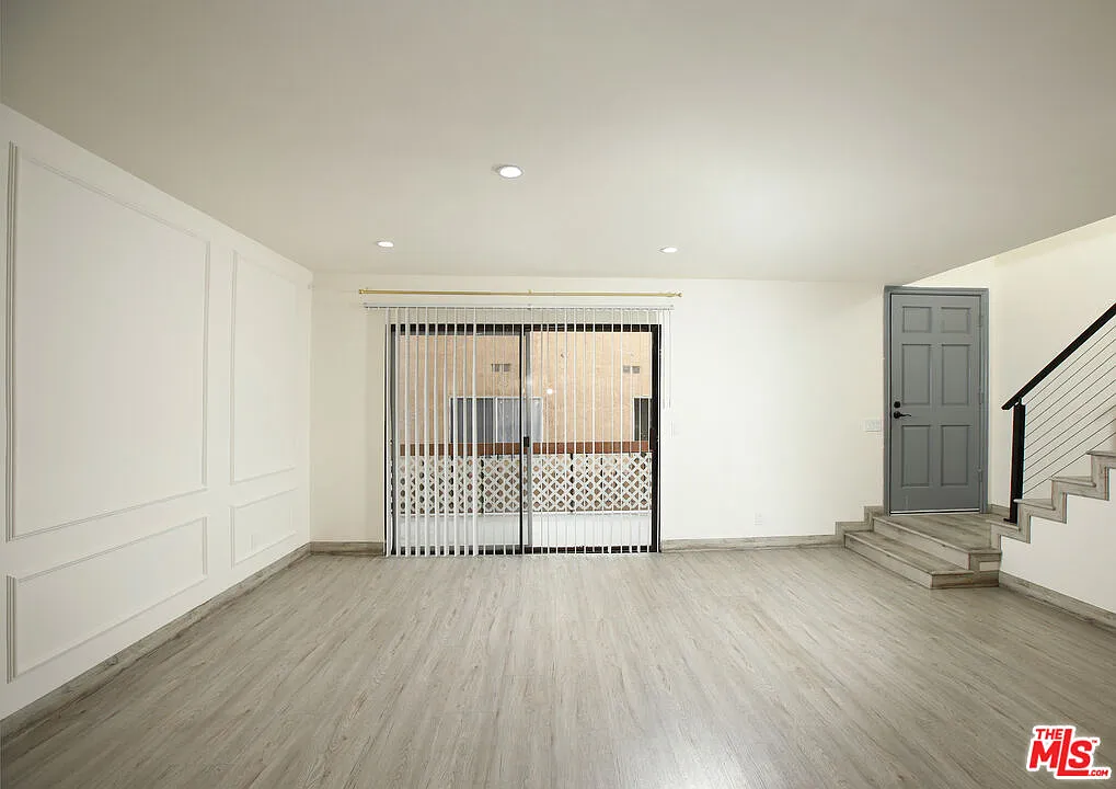 2 bed, 1198 sqft, $2,799 — Photo 3