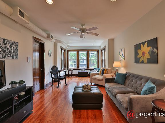 Living Room / Sun Room