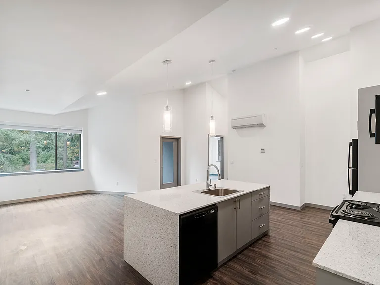 3 Bedroom Vaulted Ceilings