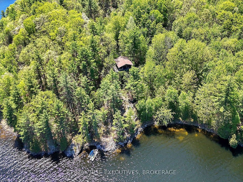 1st image of 956 Roddick Ln