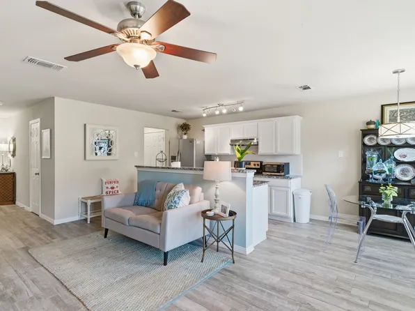 10719 Deauville Dr, Fort Worth, TX 76108