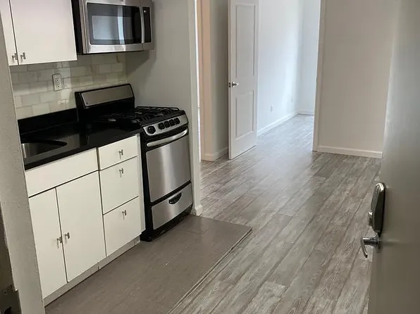 521 W 48th St APT 7E, New York, NY 10036