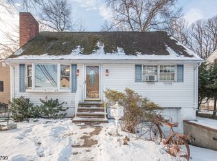 49 Skyline Lake Dr, Ringwood Boro, NJ 07456