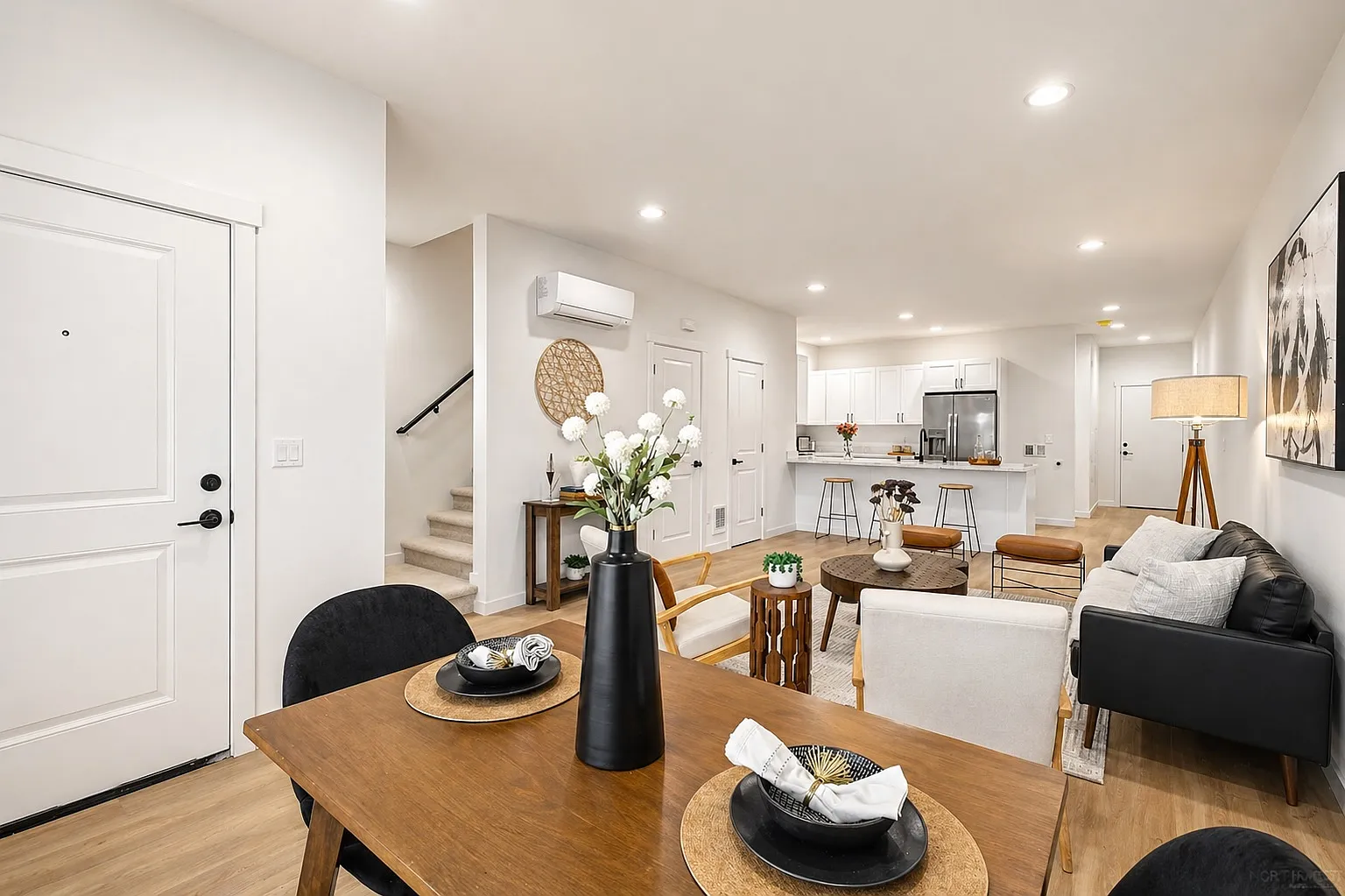 4 bed, 1500 sqft, $3,000 — Photo 3