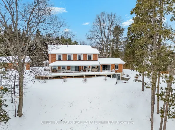 318 Mask Island Dr, Madawaska Valley, ON K0J 1B0