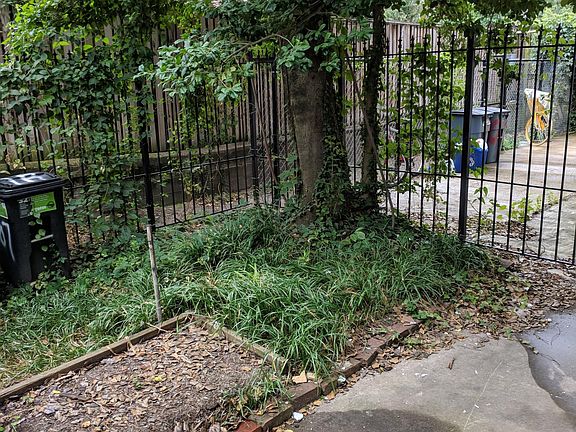 4th image of 1707 Saint Paul St APT 1R