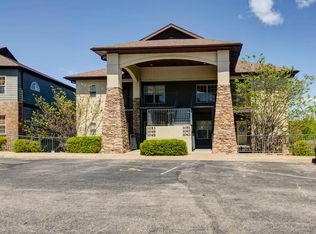 1049 Golf Club Dr #3, Reeds Spring, MO 65737