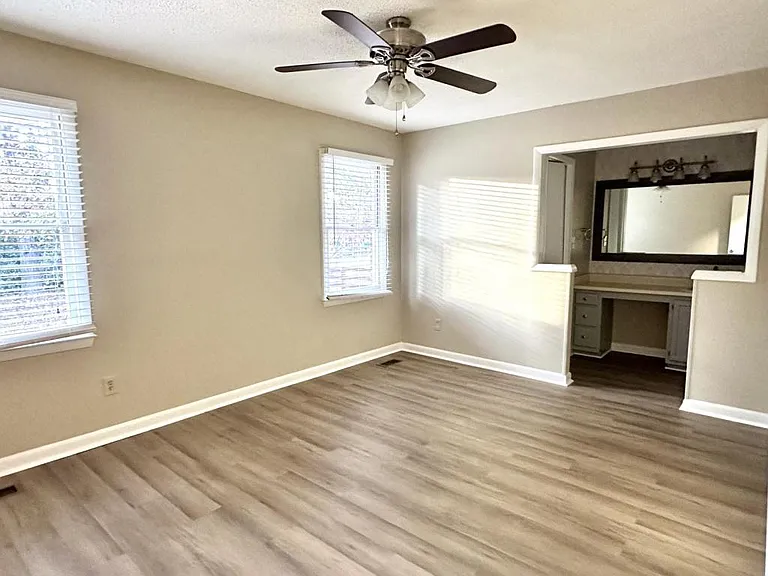 6716 Sandfield Ct — Photo 9