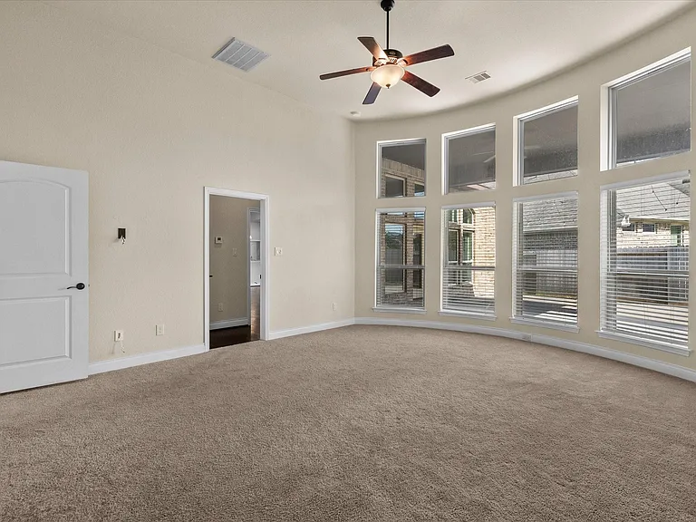 2524 Davis Prairie Ln — Photo 23