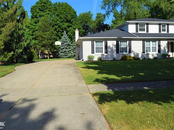 4th image of 47791 Ben Franklin Dr