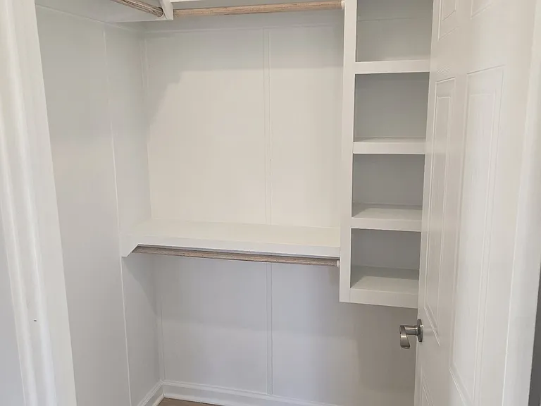 223 E Park Ave — Photo 12