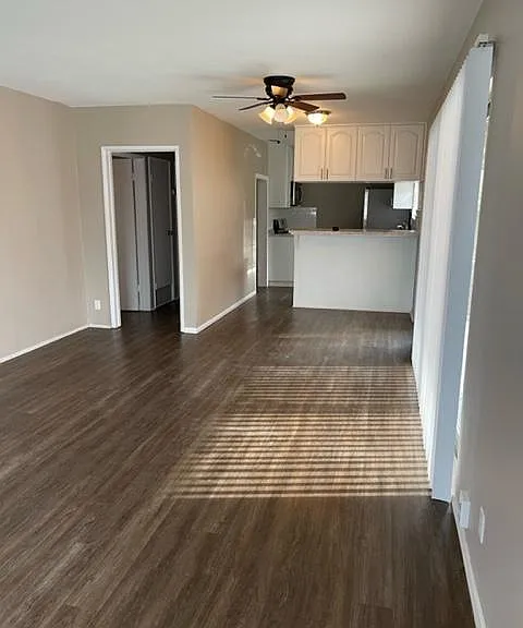 20532 Vose St — Photo 14