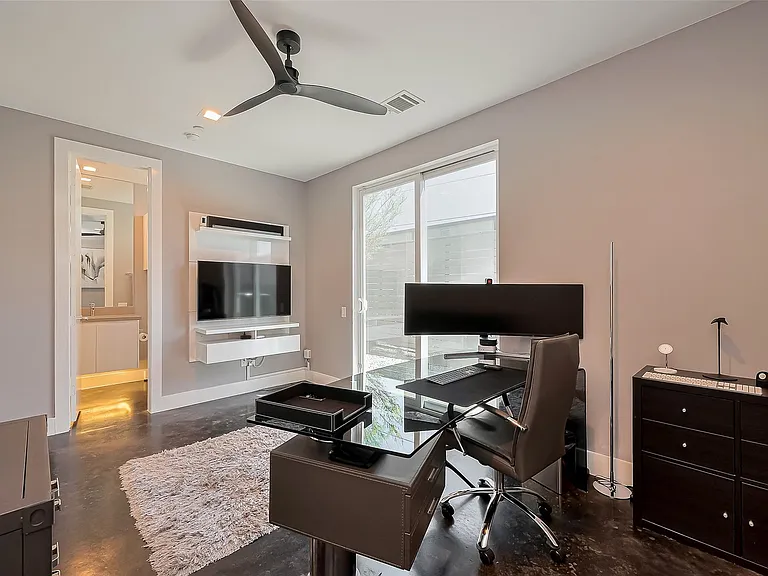 5919 E Post Oak Ln — Photo 9