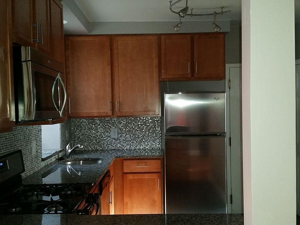 1st image of 5576 Waterman Blvd