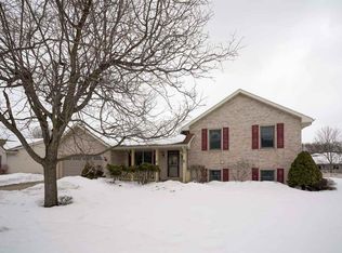 4536 W Rotamer Rd, Janesville, WI 53546
