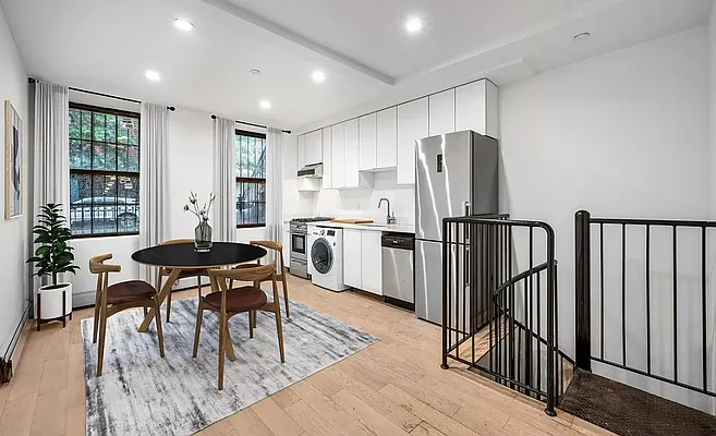 Rented by Cooper & Cooper Real Estate | media 16