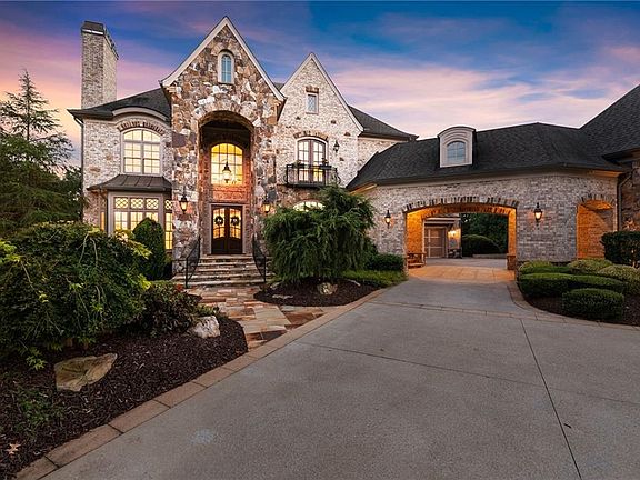 3rd image of 10145 Cedar Ridge Dr