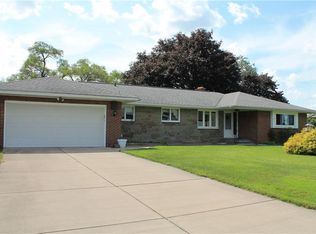 102 Saltmakers Rd, Liverpool, NY 13088