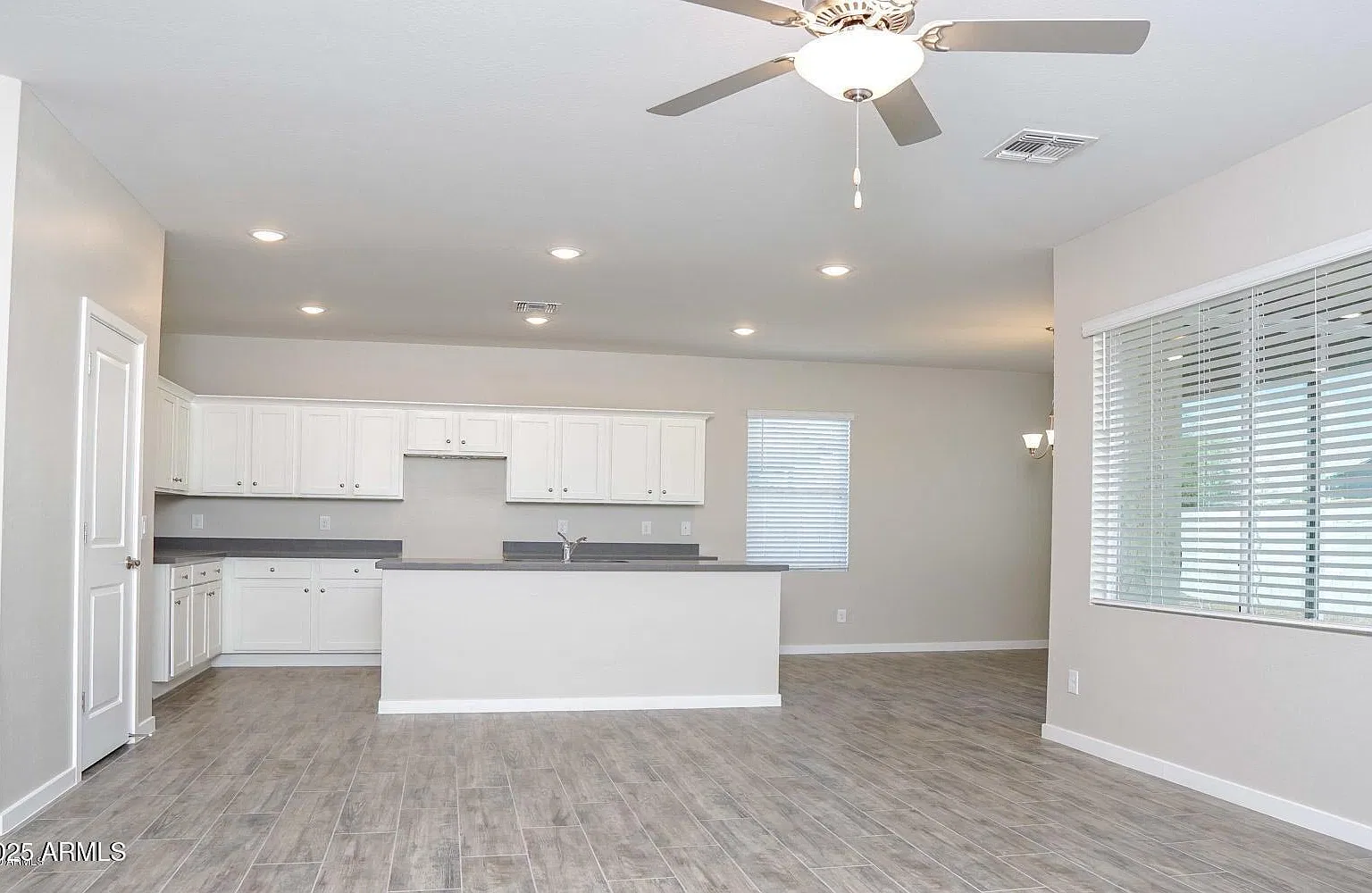 4 bed, 2.0 bath, 2010 sqft, $2,200 — Photo 3