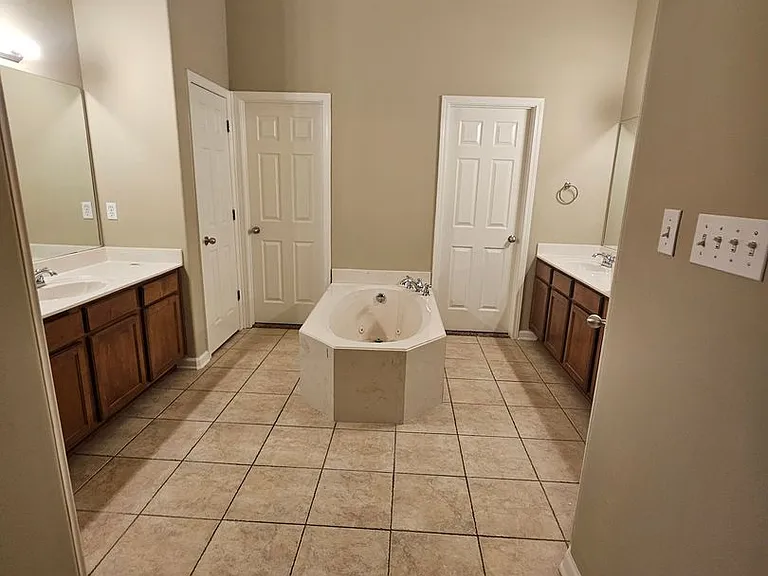 8843 Campaldino Ave — Photo 7