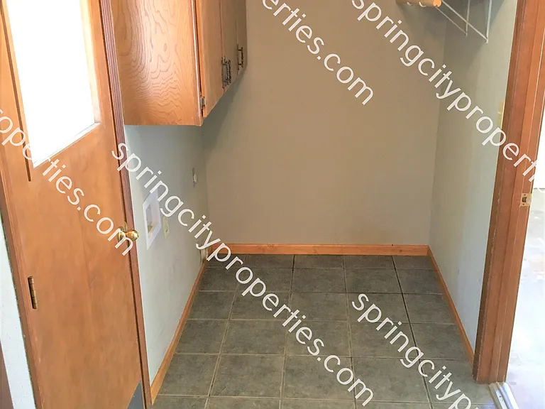 101 W Long Ln — Photo 15