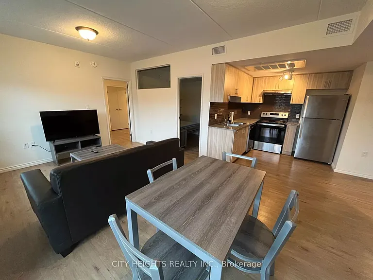 94 Reed Dr — Photo 2