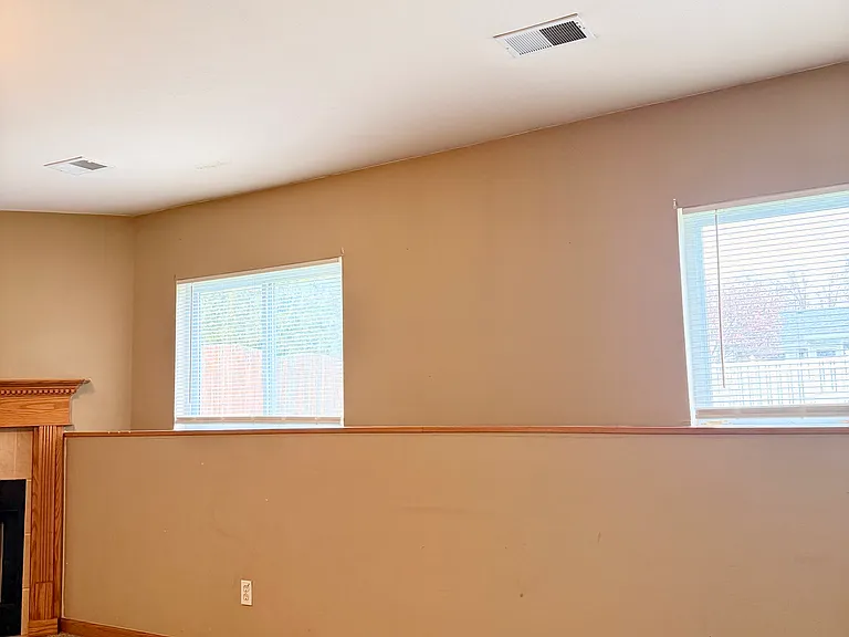 7079 Sue Ct — Photo 21