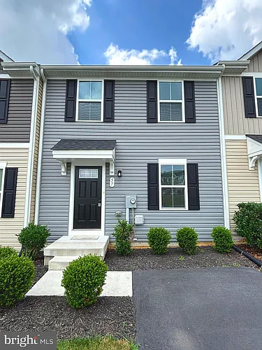 57 Sebago Pl Photo 1