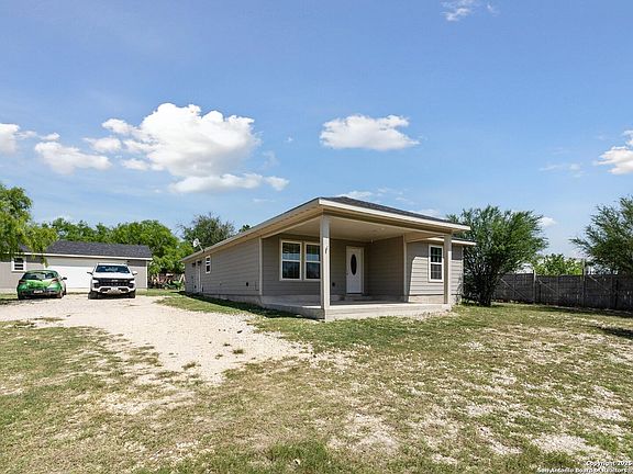 5th image of 166 E County Road 5719
