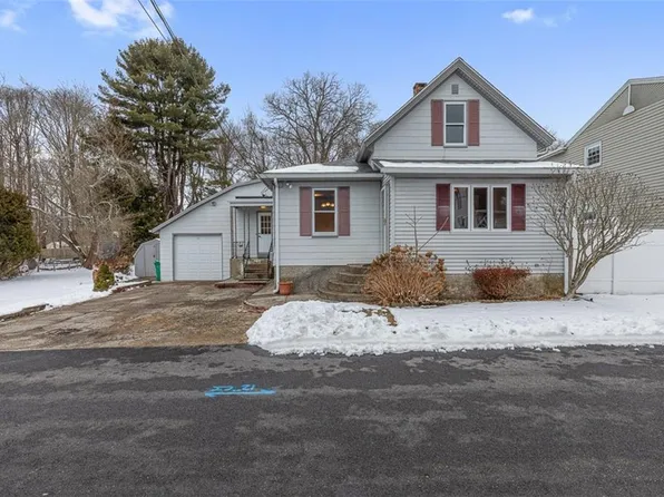 109 Oakside St, Warwick, RI 02889