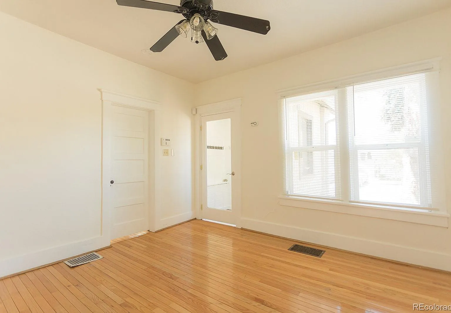 2 bed, 1.0 bath, 729 sqft, $2,450 — Photo 2