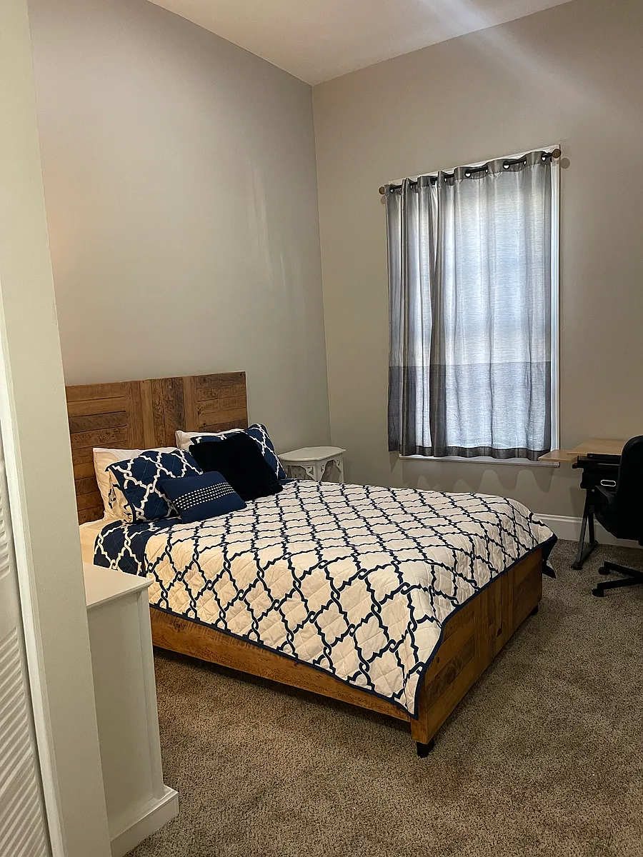 Photo 2 of 12 - 105 W Oglethorpe Ave #202 - Savannah, GA Building Photo - 105 W Oglethorpe Ave #202