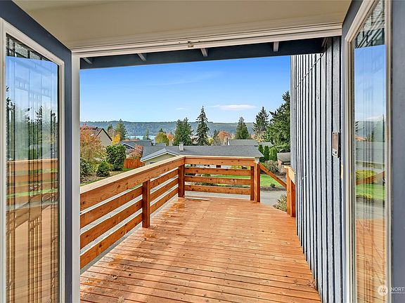 4th image of 18612 11th Avenue NE