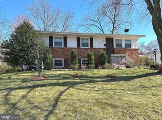 1010 S Ironwood Rd, Sterling, VA 20164