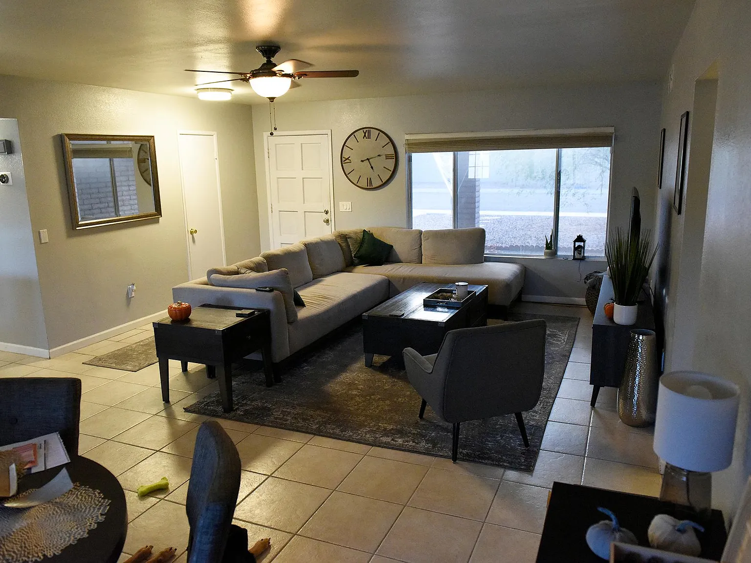 4 bed, 1600 sqft, $2,500 — Photo 1