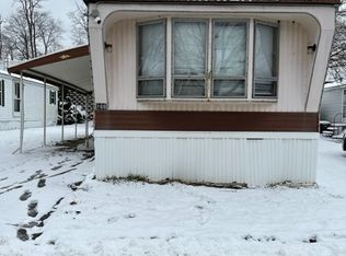 160 Branch Dr, Amherst, OH 44001