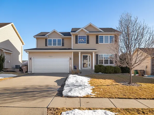 8334 Dakota Dr, West Des Moines, IA 50266