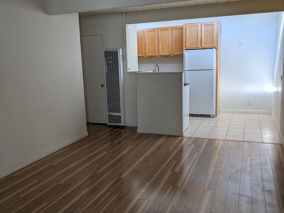 3rd image of 729 Sutter Ave #729