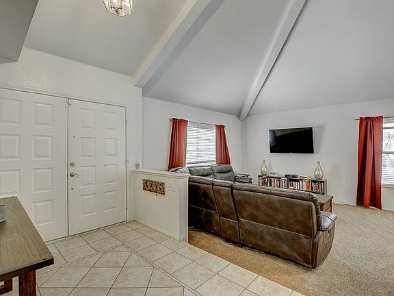5th image of 546 Aldbury Dr