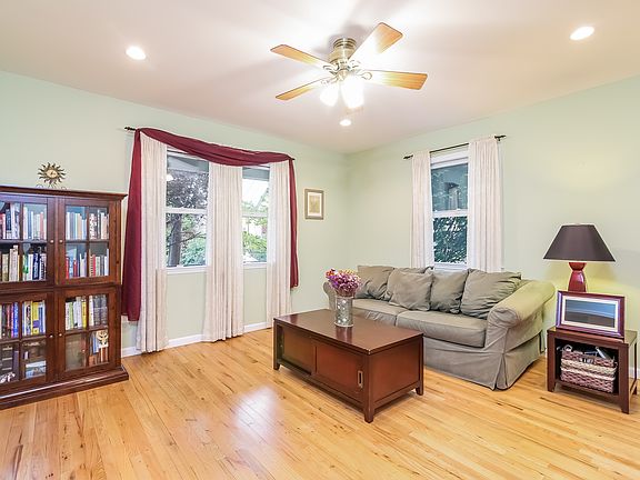 5th image of 59 Prince St